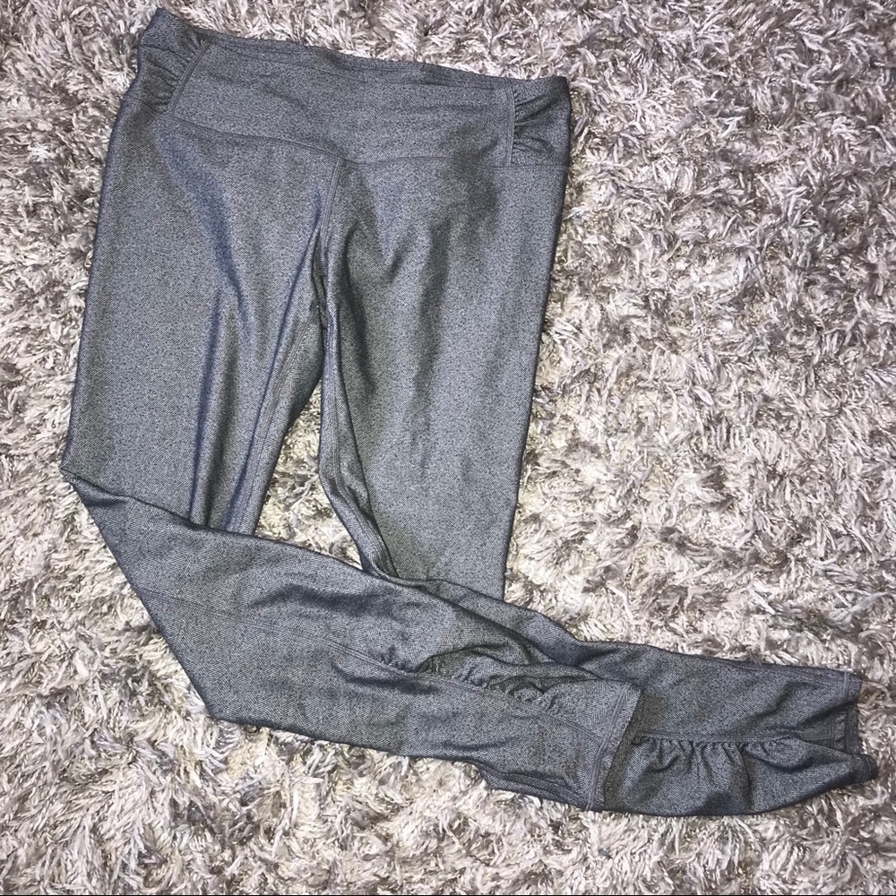 ATHLETA Herringbone Ruched grey 7/8 leggings M